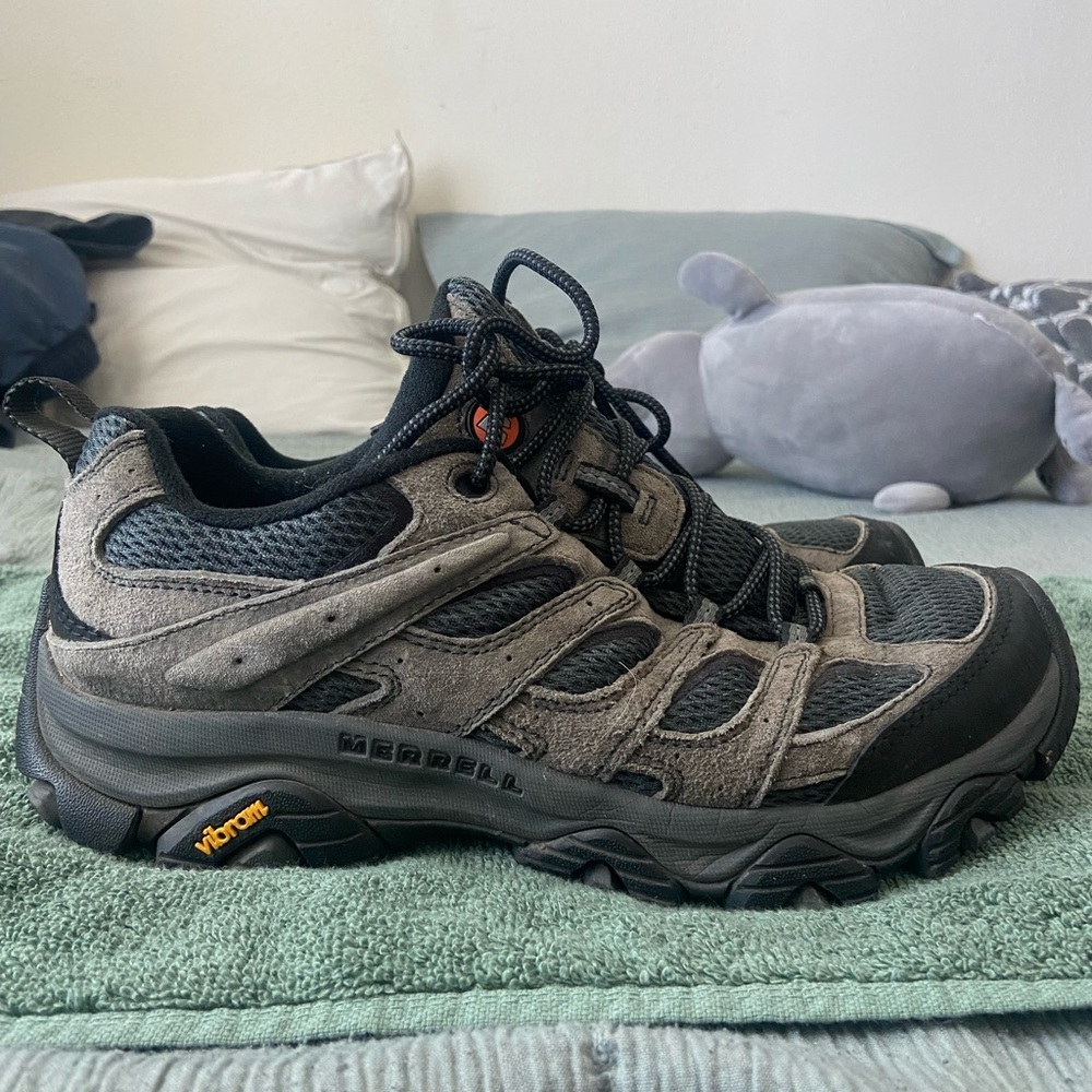 Merrell MOAB hiking shoe